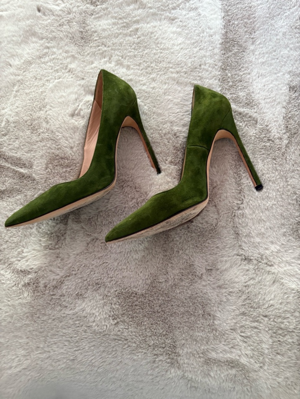 Manolo Blahnik Green Suede Pointed-Toe Pumps - Picture 2 of 4